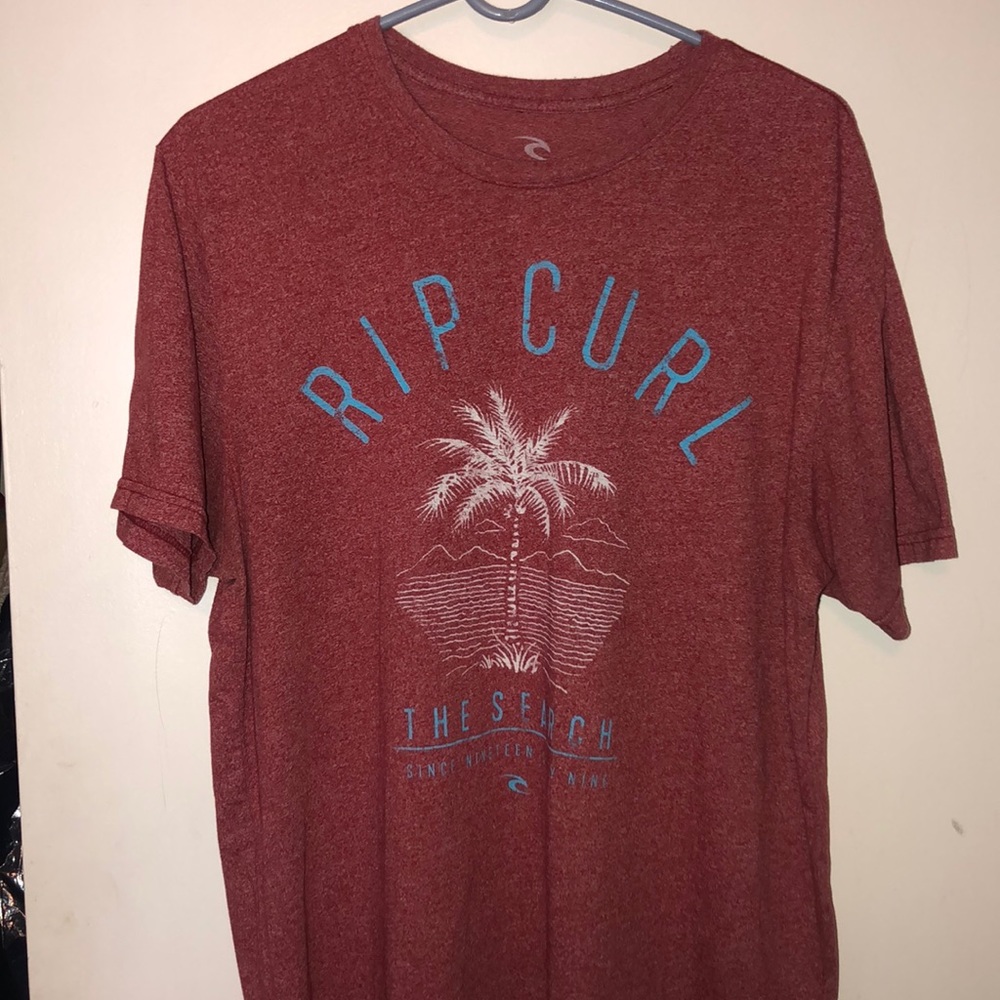 Rip curl tee shirt size large in men’s